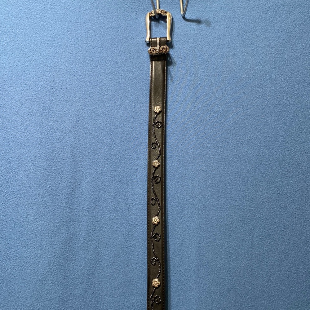 Vintage used leather belt size ML 32” long Brighton